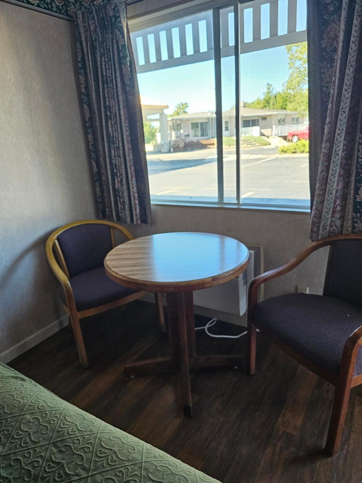 Travelodge By Wyndham Mackinaw City Exterior foto